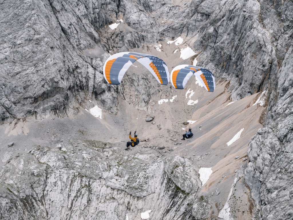 SKYWALK Drop Frontcontainer